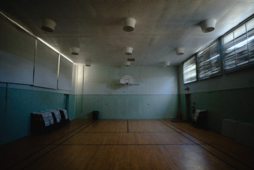 In addition to the common and living areas in the former military barracks, there was also a basketball court for soldiers to use in their downtime on the mountaintop. The station was operational from 1956 to 1969.