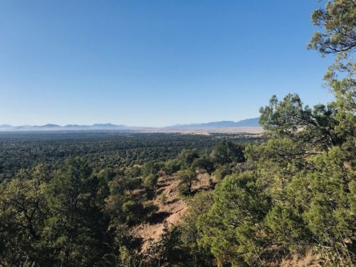 From the hills surrounding the San Rafael Valley, Border Patrol agents are able to see much of the surrounding area. (Photo by Sasha Hartzell/El Inde).