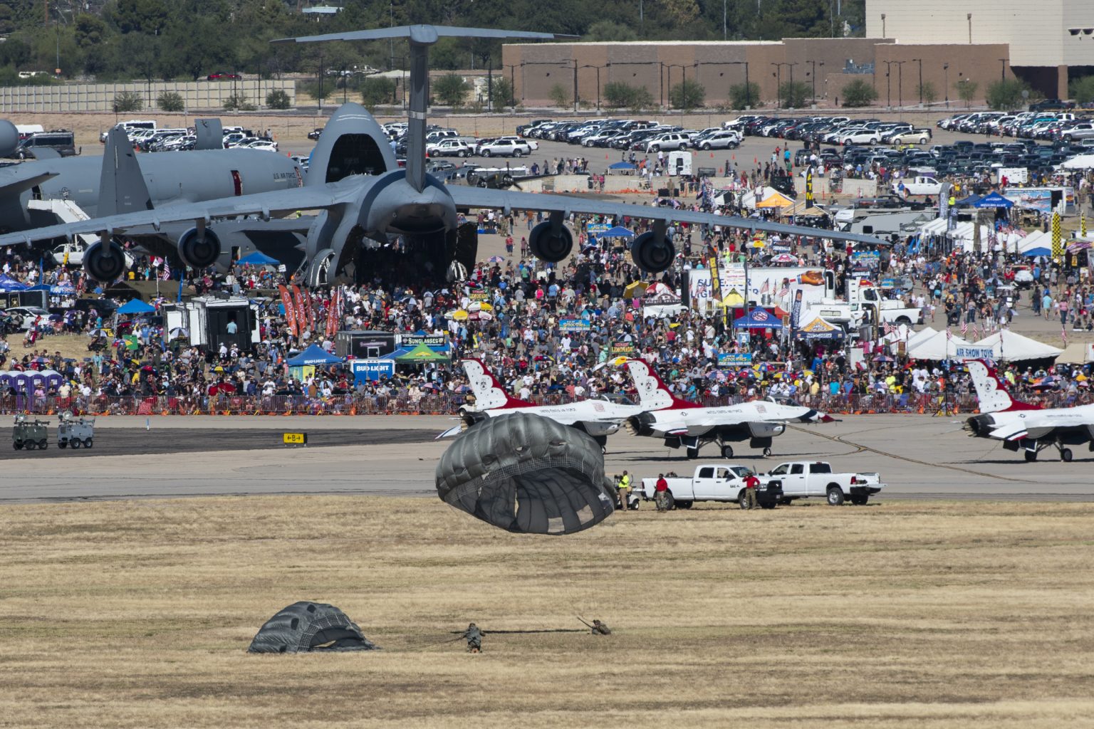 Thunder and Lightning strike as Tucson air show soars back